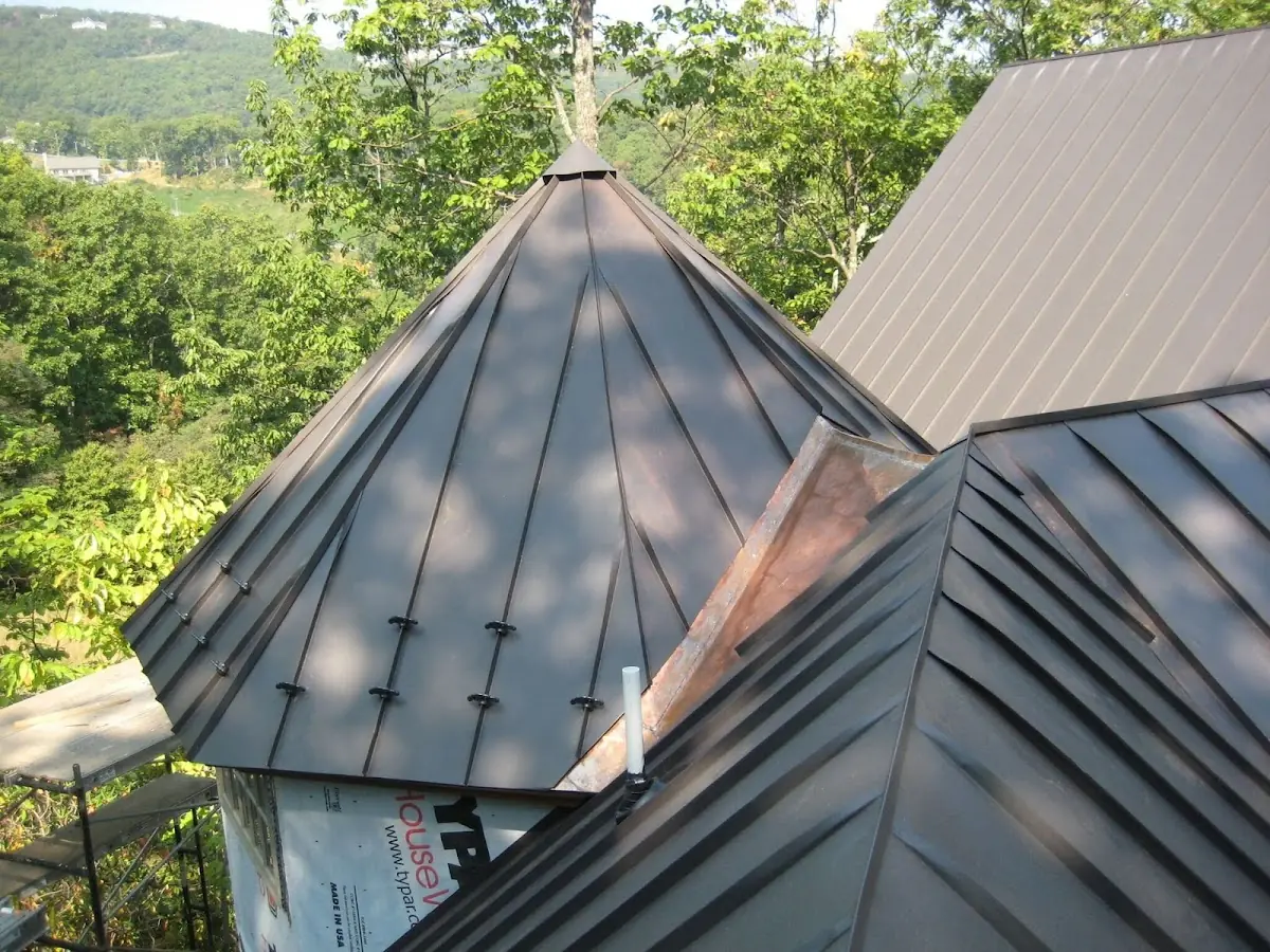 Professional Roof Tarp Installation by Craftsman Roofing in The Islands